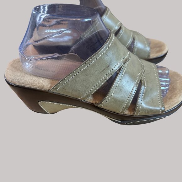 G H Bass Women's Slip-On Distressed Uppers Sandals With Wave Straps & Cushioned - Picture 13 of 16